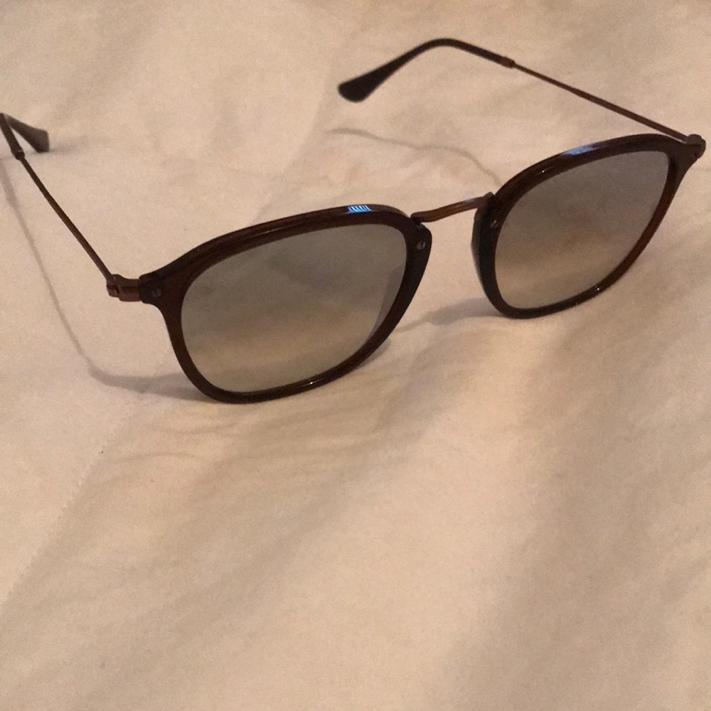 Ray-ban mirrored sunglasses